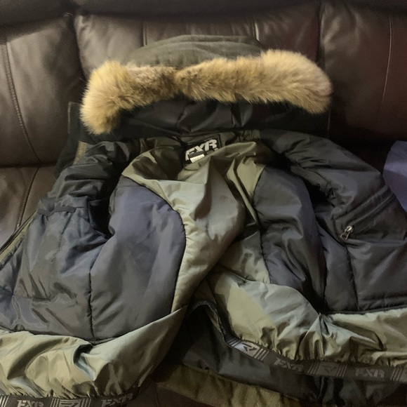 A brand new never worn fxr jacket size 14 jacket - Picture 3 of 4